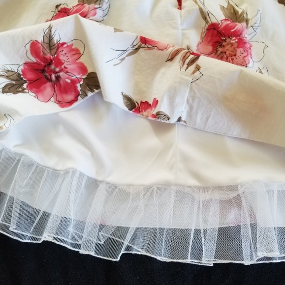 White Floral Dress - Picture 4 of 4